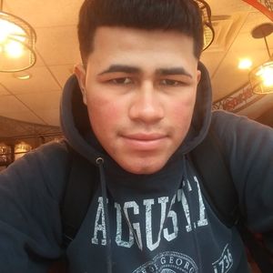 Meet your Posher, Misael